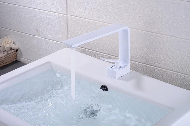 Basin Faucets Black/White Brass Faucet Bathroom Sink Faucet Single Handle Deck Mounted Toilet Hot And Cold Mixer Water Tap