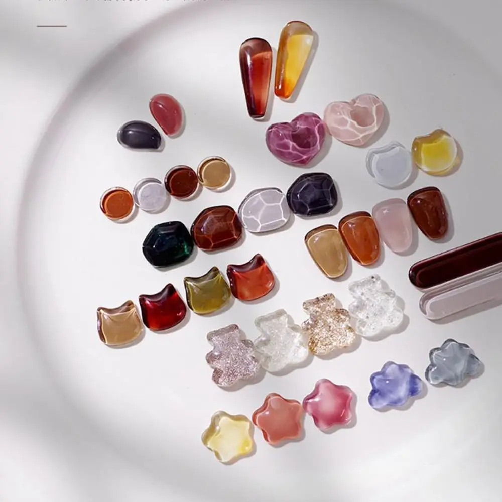 

40PCS/Bag Clear Nail Polish Gel Display Sheet Round/Bear/Cloud/Love Rhinestones Clear Glass Nail Art Rhinestones Nail Art Tools