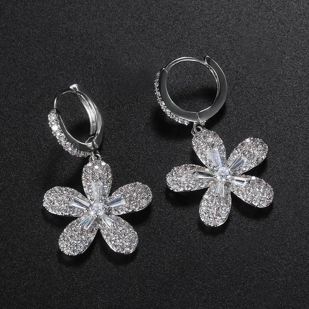 

Cute Female Crystal Flower Drop Earrings Vintage Silver Color Wedding Earrings White Zircon Stone Dangle Earrings For Women