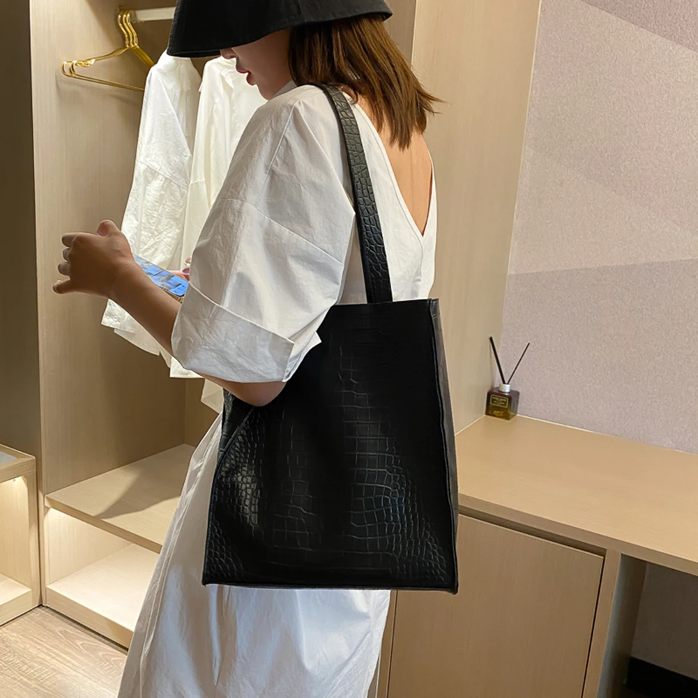 

Портативная женская сумка-тоут через плечо с классической текстурой Креативный дизайн шикарная прочная Вместительная женская сумка для по...