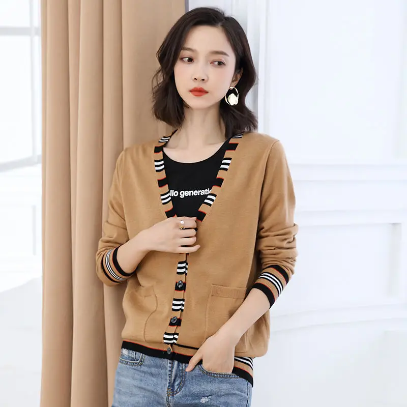 

2020 Spring and Autumn New Knitted Cardigan V-Collar Jacket Women Spring and Autumn Loose Sweater Jacket Women