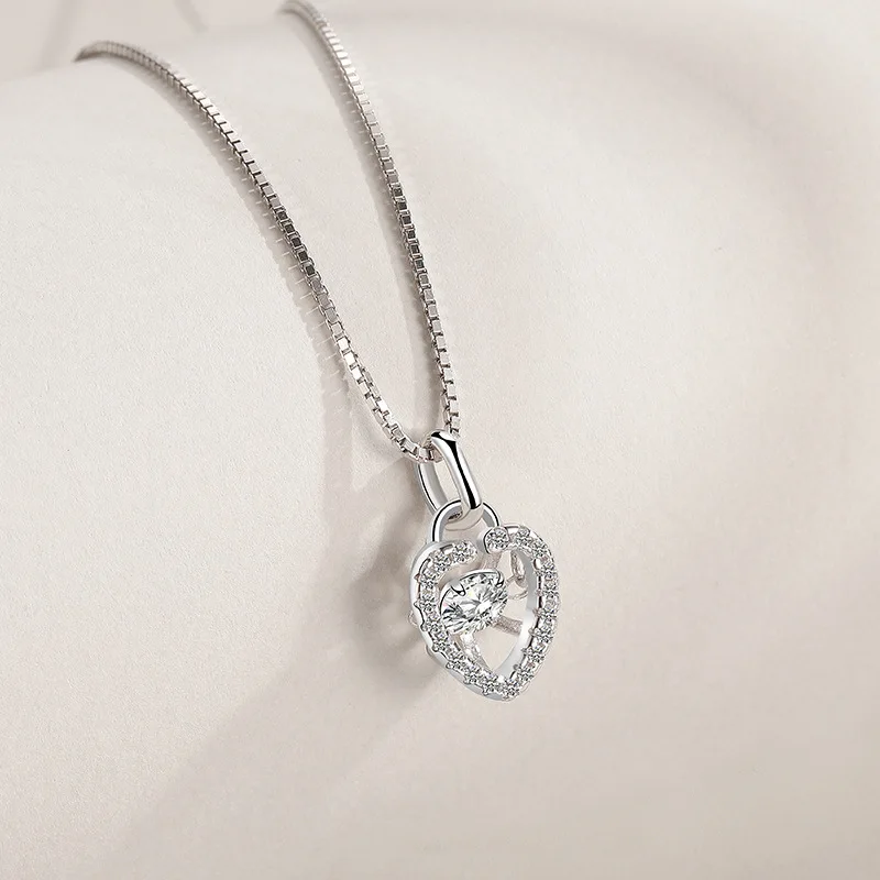

Exquisite Silver Plated Round Cut CZ Crystal Heart Pendant Fashion Silver Plated AAA Zircon Pendant Charm Lady Wedding Jewelry