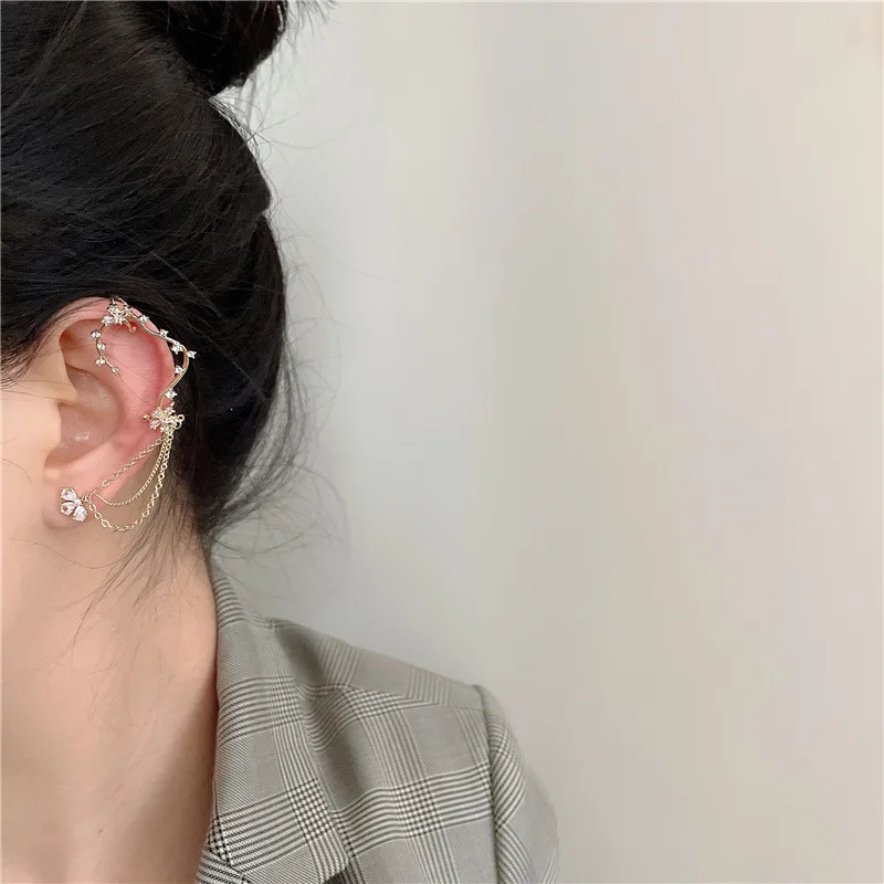 

Ins Ear Bone Clip Female Pinna Cold Style Tassel Design Flower Chain Personalized Earrings Women Ethnic