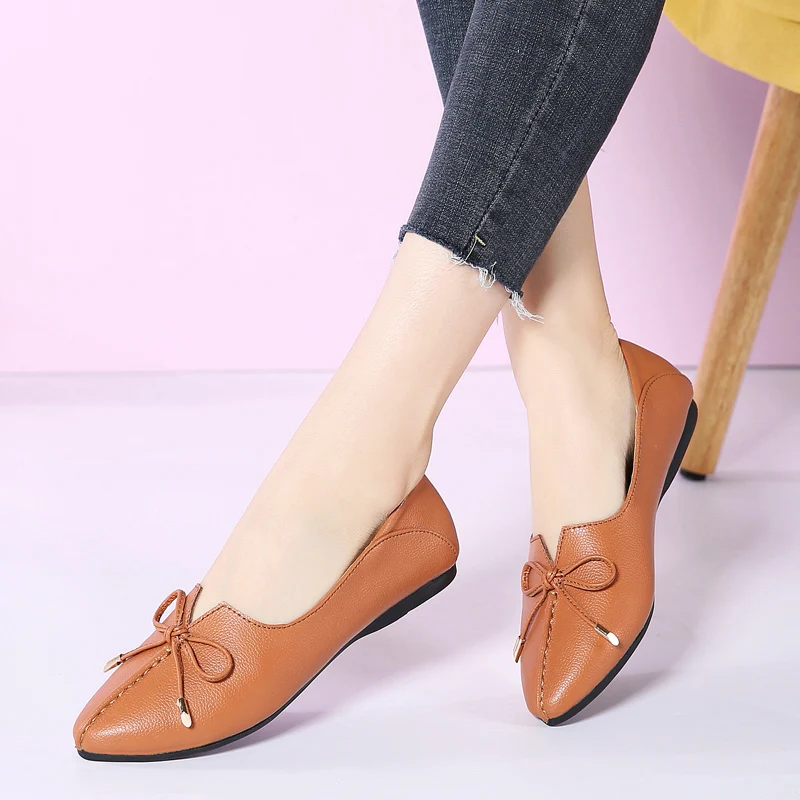 Туфли женские кожаные заостренный носок плоская подошва без застежки Мокасины