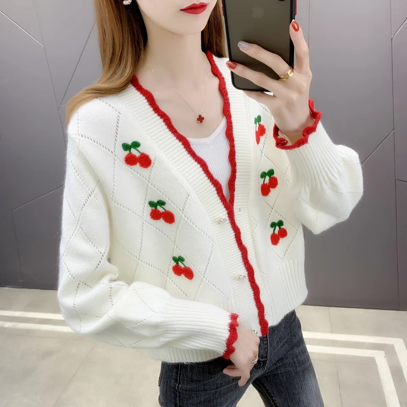 

19864 (room 5, row 4, No. 2) real picture of cherry lace collar knitted cardigan