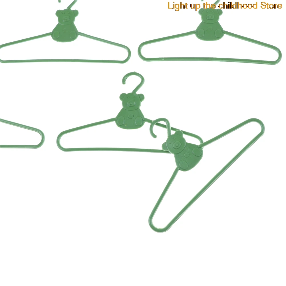 

Lovely Lot 10 Pcs Cute Mini Green Hangers Dress Clothes Accessories For Dolls Dolls Accessories New Arrival