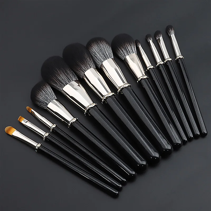 

Custom Logo Makeup Brushes Set Eye Shadow Blending Eyeliner Eyelash Eyebrow Brushes For Makeup New Goat Hair Makeup Brushes