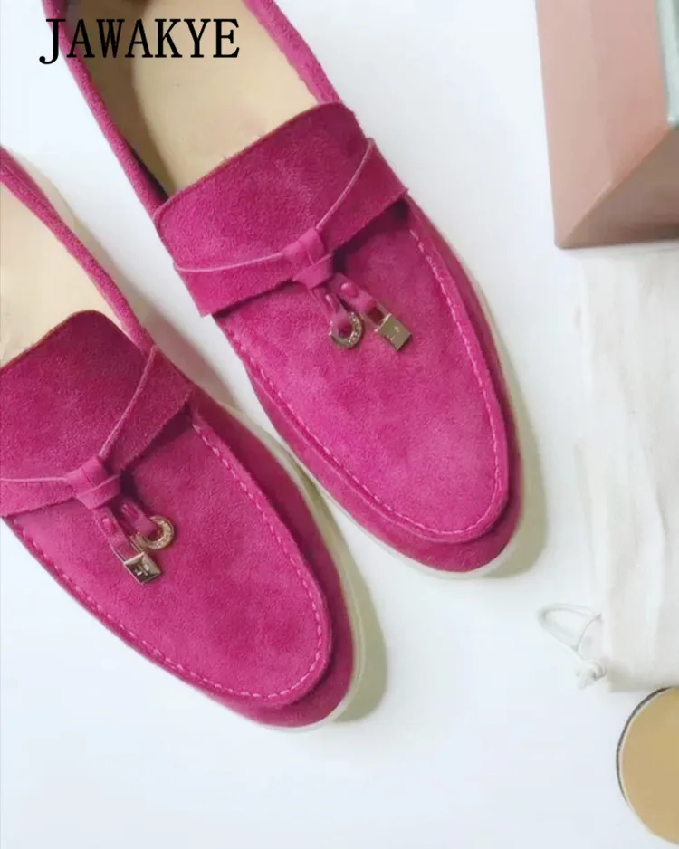 rose red Лидер продаж; женские замшевые туфли на плоской подошве; удобная повседневная обувь из натуральной кожи; женские лоферы без застежки с металлическим украшением; женская обувь разных цветов - Цвет: rose red