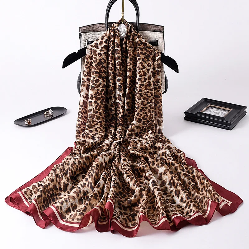 

2021 Silk Scarf Hijab Women Luxury Bandana Female Muslim Headband Scarves Shawl Summer Soft Shawl Wrap Leopard Foulard Pashmina