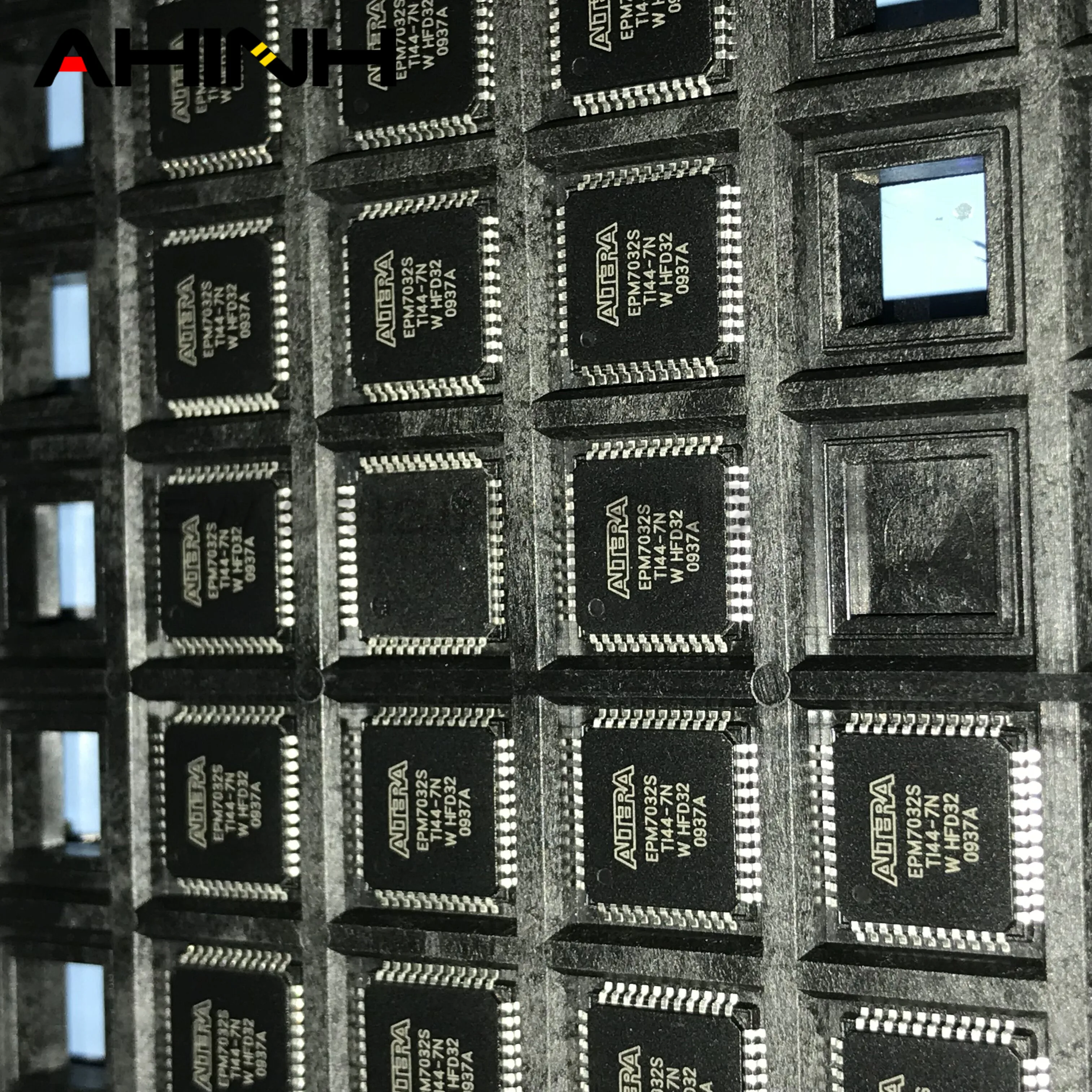 

10/piezas EPM7032STI44-7N EPM7032STI44 QFP44 integrado микросхема оригинальный nuevo