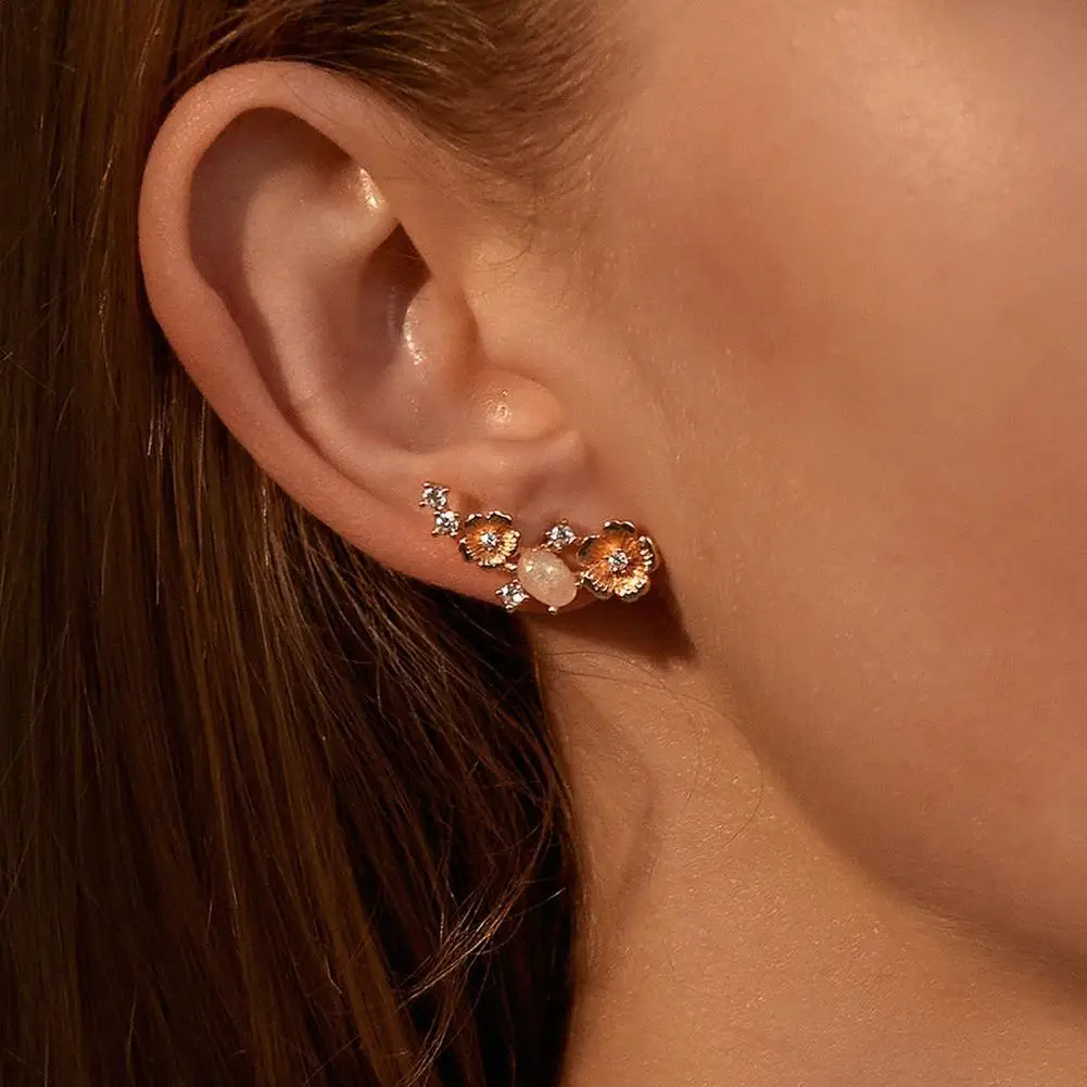 

1 Pair Fashion Retro Earrings Faux Opal Pierced Flower Shape Copper Rhinestone Shiny Retro Ear Studs Earrings for Party