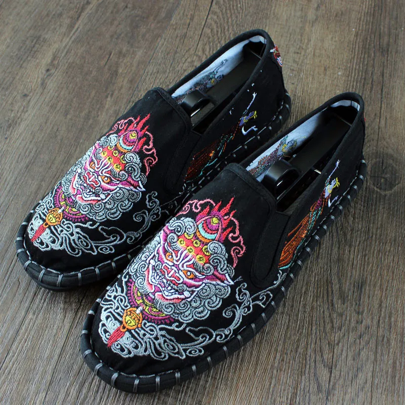 Модная мужская обувь на плоской подошве в стиле Харадзюку Мужская вышитая Сезон