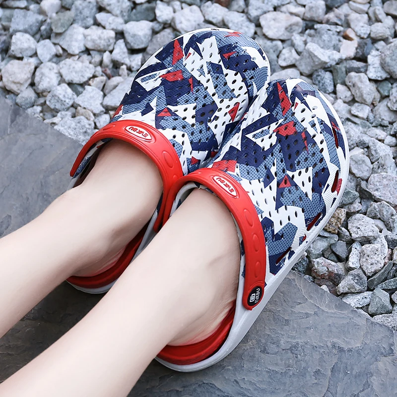 Сандалии женские резиновые с перфорацией босоножки на плоской подошве пляжная