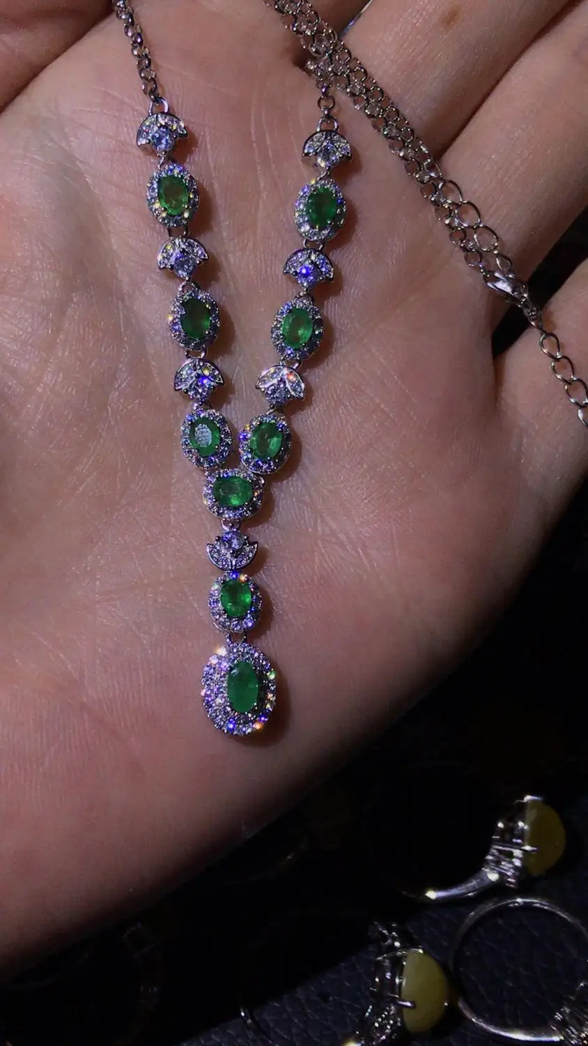 Женское Ожерелье с натуральным изумрудом полукруглый кулон из натурального