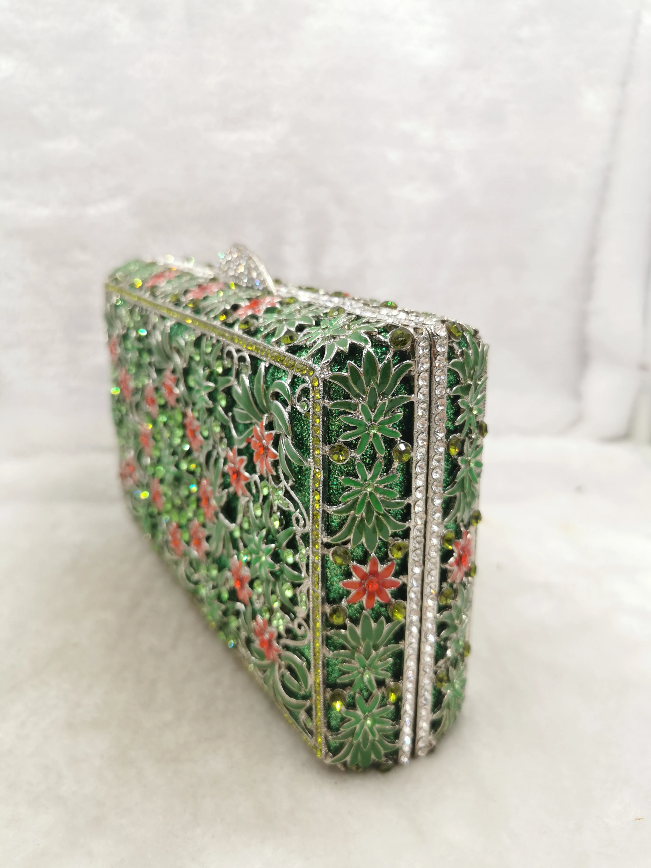 

Lady Green Gold Color Crystal Clutch Bags Fashion Women's Rhinestone Messenger Bags Handbags Ladies Party Purses Clutches Bags