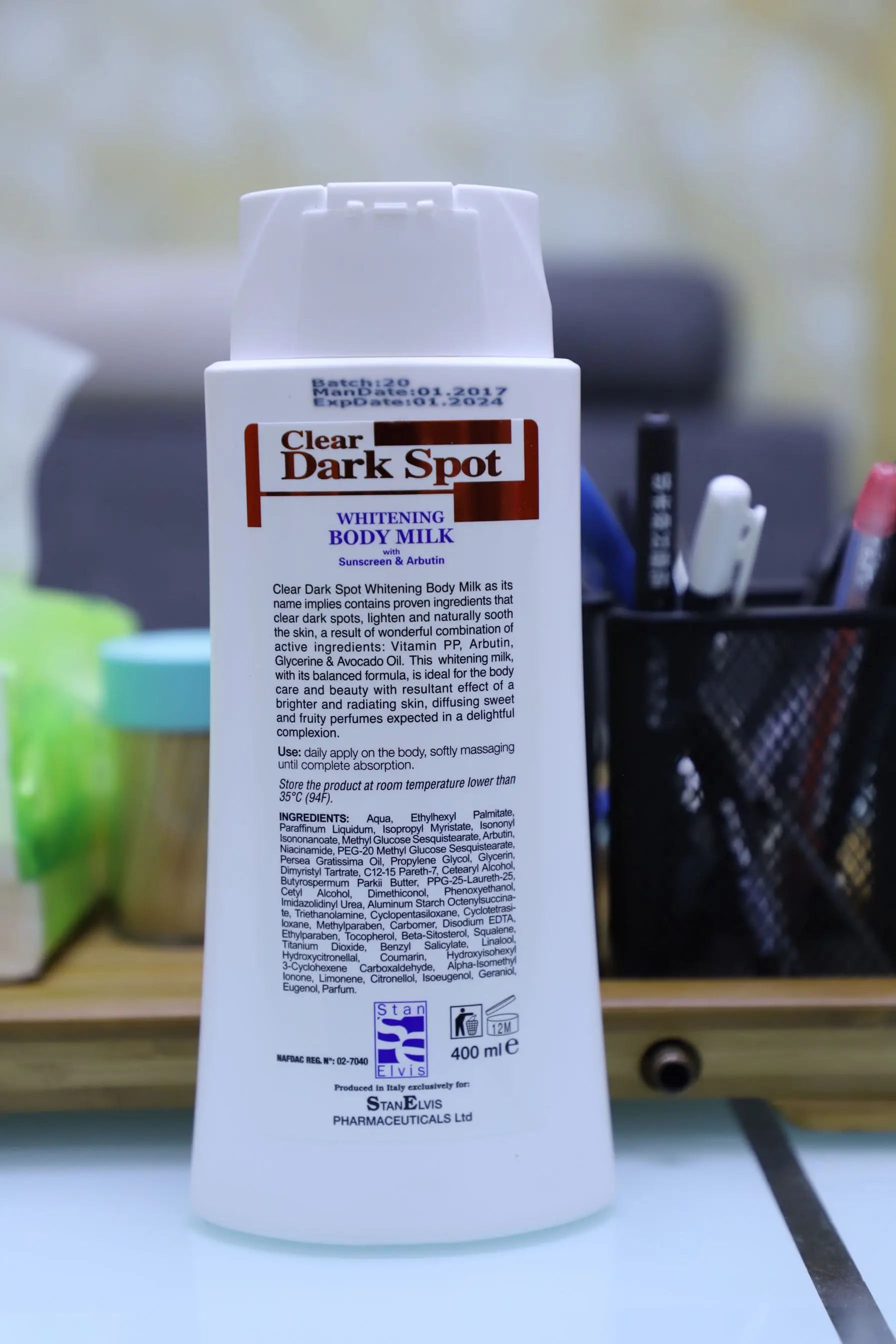 Отбеливающий лосьон для тела в темных пятнах | Солнцезащитный крем и арбутин/400 мл