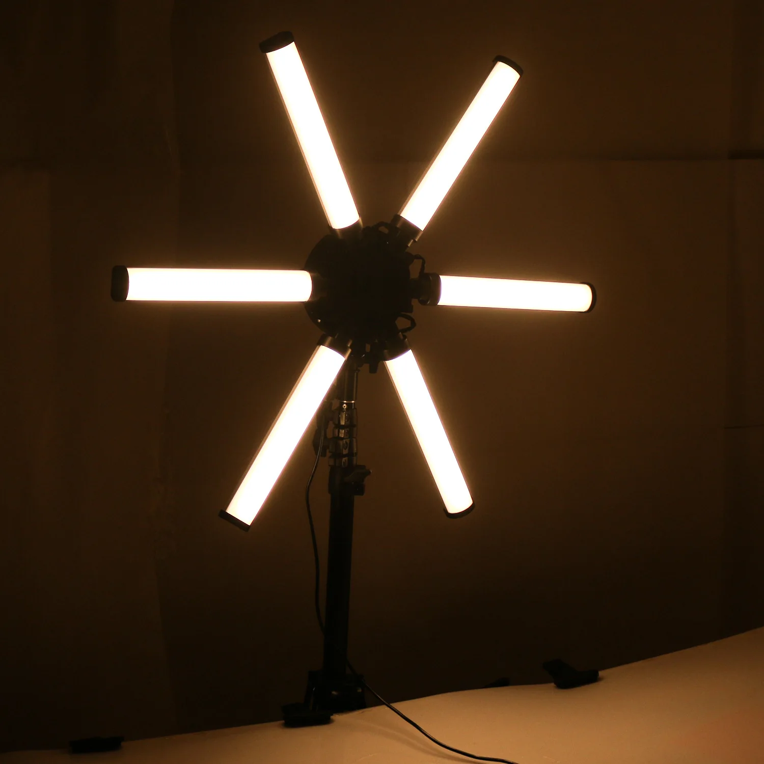 Переносной уличный светодиодный светильник с аккумулятором 26 дюймов