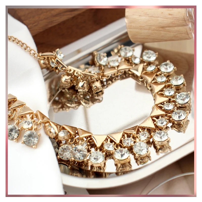 

Gold Color Big Statement Crystals CZ Choker Necklace Fashion Collar Necklace for Women Bridal Wedding Party Rhinestones Necklace