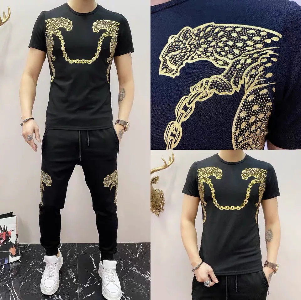 

Summer short Tracksuit rhinestones men's half sleeve 2 piece set of new fashion printed sportswear