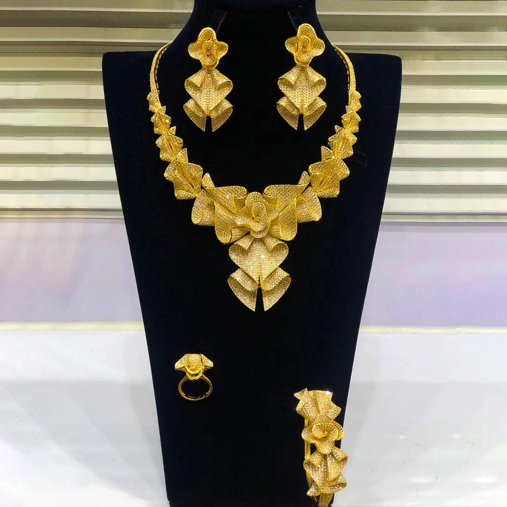 

Soramoore Luxury African Flower Cluster Jewelry Sets For Women Wedding Cubic Zirconia CZ Dubai Bridal Jewelry Dance Party gift