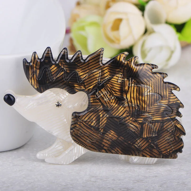 Брошь в форме Ежика коричневого цвета с текстурой животного | Украшения и