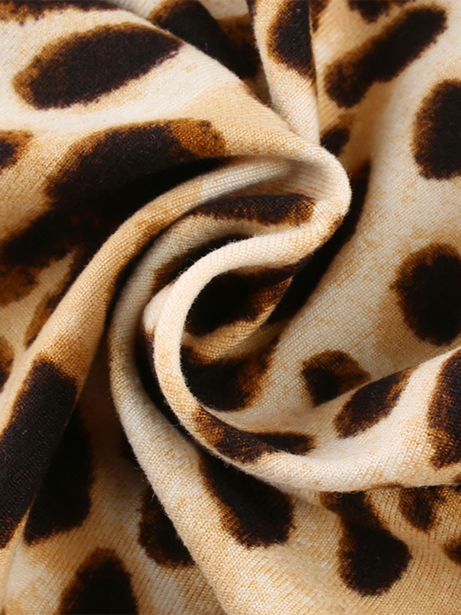 Женский топ на бретелях без рукавов с леопардовым принтом сексуальный