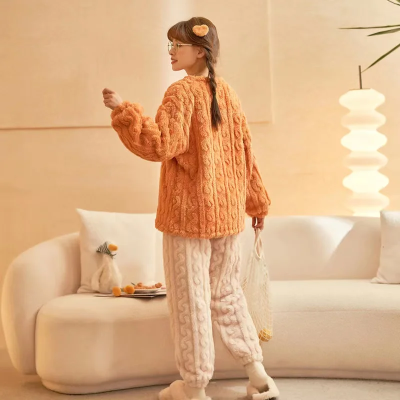 New Pajamas Set For Women Autumn Winter Thick Warm Flannel Pyjamas Suit Long Sleeves 2Piece /Set Home Clothes Female
