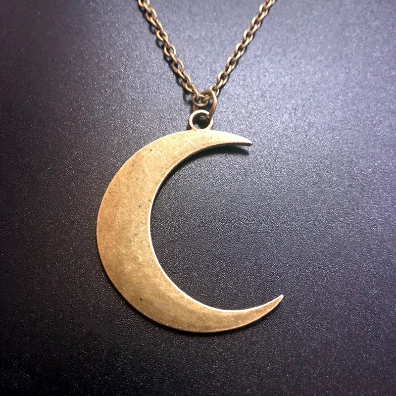 

New Big Crescent Moon Bronze Pendant Necklace Choker Mystic Gothic Jewelry Wiccan Witchy Goddess Women Party Gift