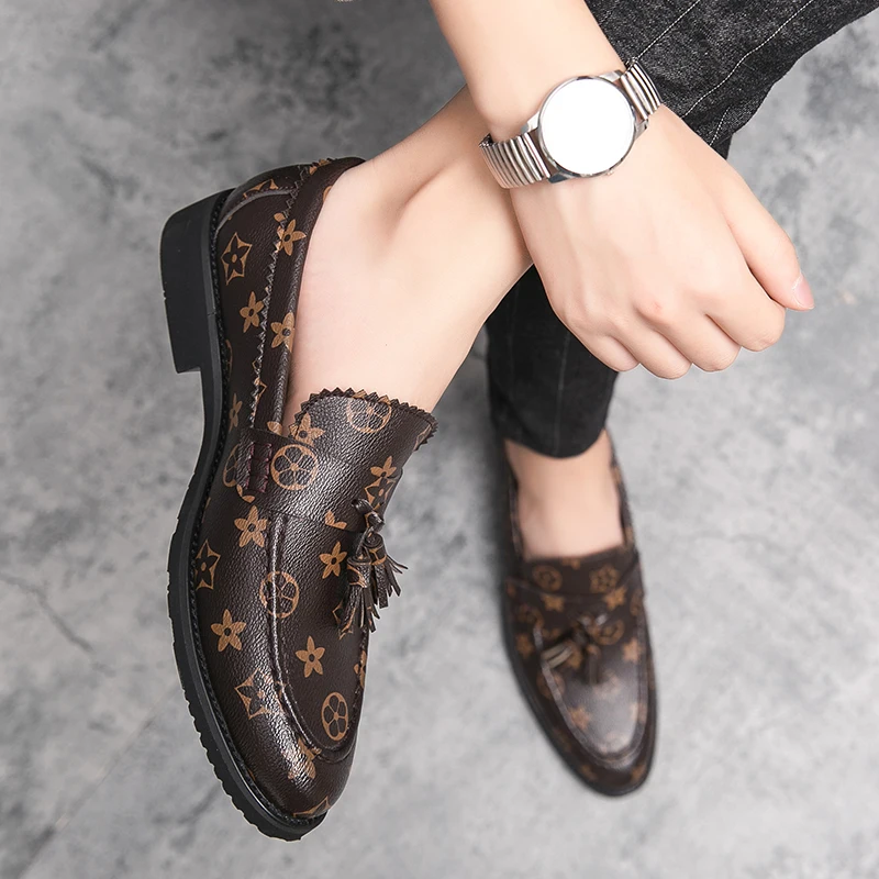 

New large fashion black sole leather gentleman fashion shoes men's business driving shoes Brock carved men's shoes sizi EUR38-48