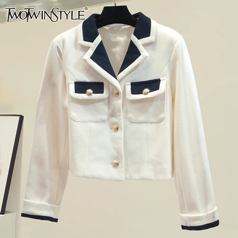 

Coats & Jackets