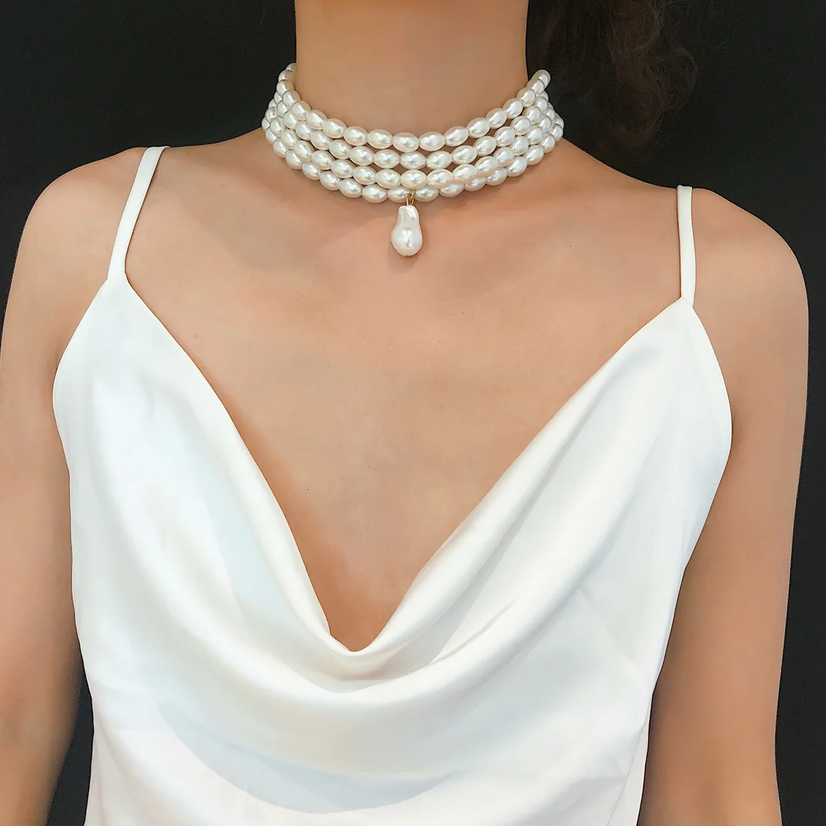 

Великолепное многослойное ожерелье-чокер с имитацией жемчуга для женщин, ювелирные изделия, ожерелье с подвеской из асимметричного жемчуг...