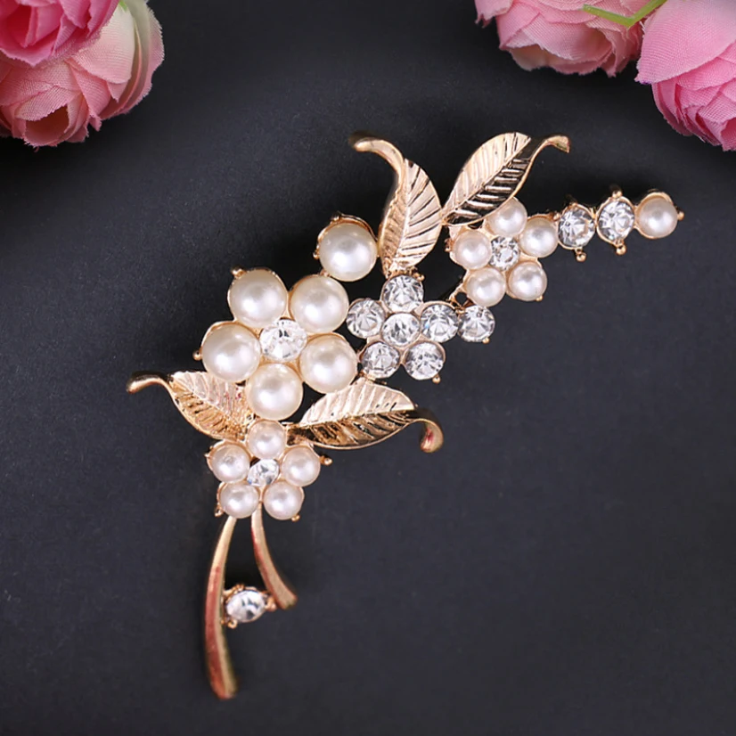 

Exquisite Flower Brooch Pin for Women Corsage Imitation Pearls Brooch With Rhinestones For Clothes Vintage Decorations For Girls