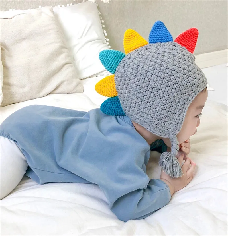 Cкручивание плетение волос Twist weaving динозавр зимняя детская шапка с наушниками теплая шапочка для вязаная крючком для девочек, для мальчиков детские шапки с Симпатичные рожки для детей От 0 до 8 лет