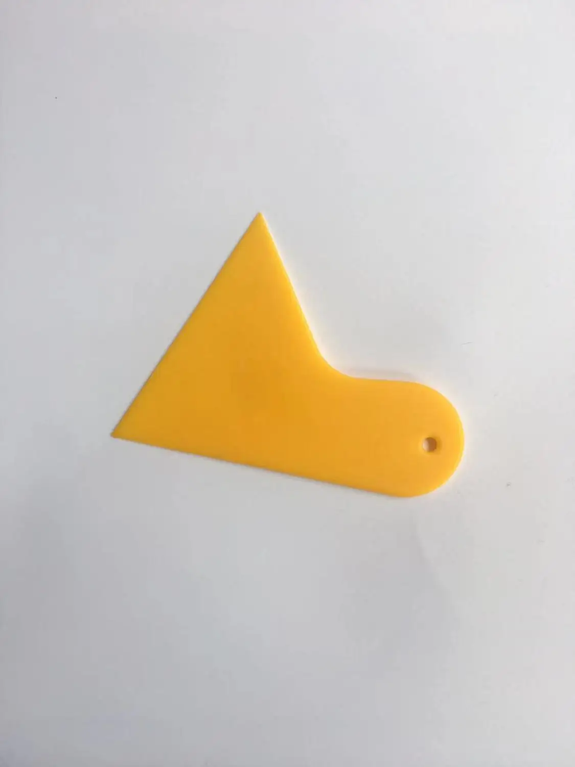 Маленький скребок для автомобильной фольги Желтый треугольник маленький