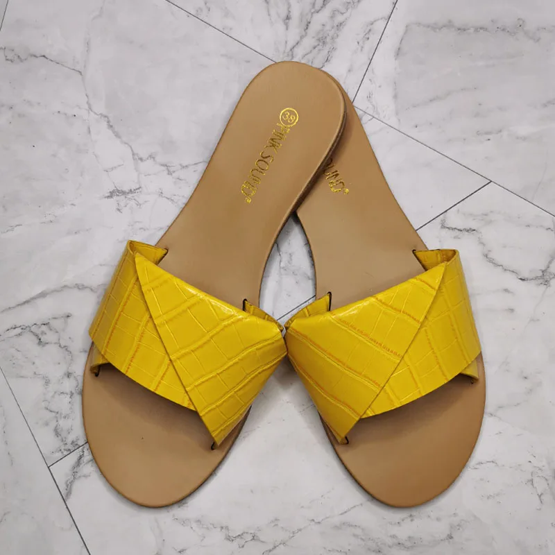 

Women Fashion Wild Beach Shoes Snake Totem Non-slip Outdoor Slippers Summer Sandals Flat Bottom Ladies Slippers Woman Slides