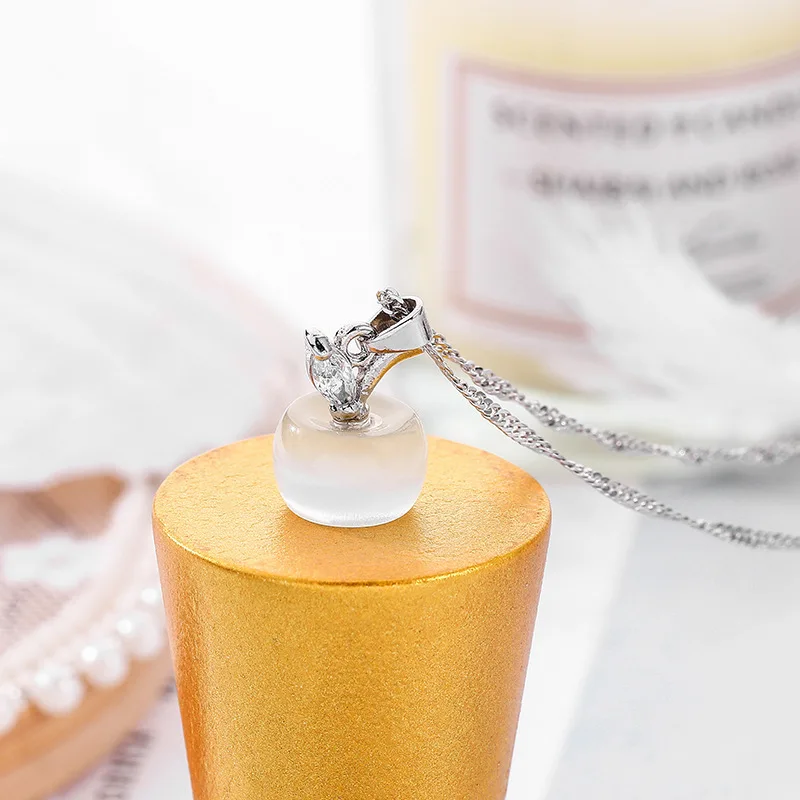 Цепочка с подвеской из натурального камня яблока ожерелье кристаллами и