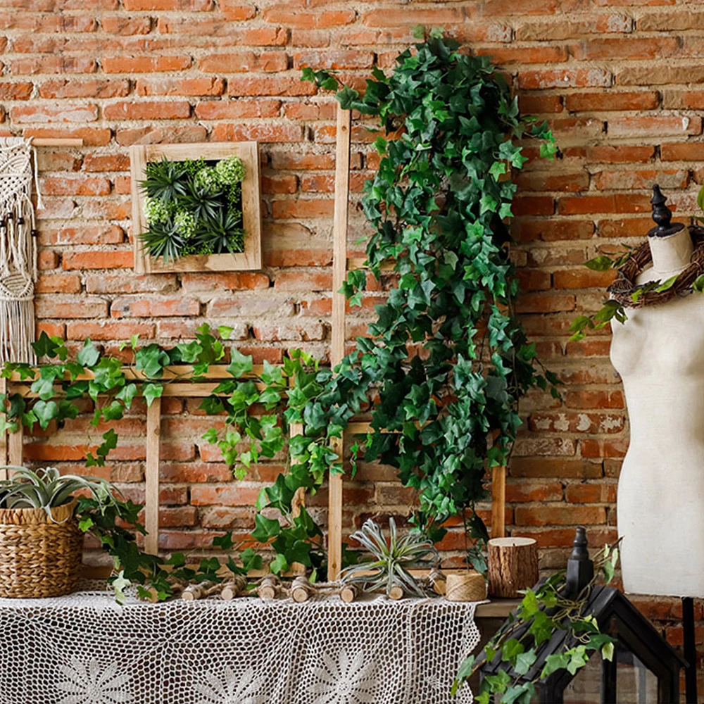 

Hanging Artificial Green Leaf Plants Ivy Vine Foliage Silk Fake Parthenocissus Vine Supplies Wedding Garden Home Decoration
