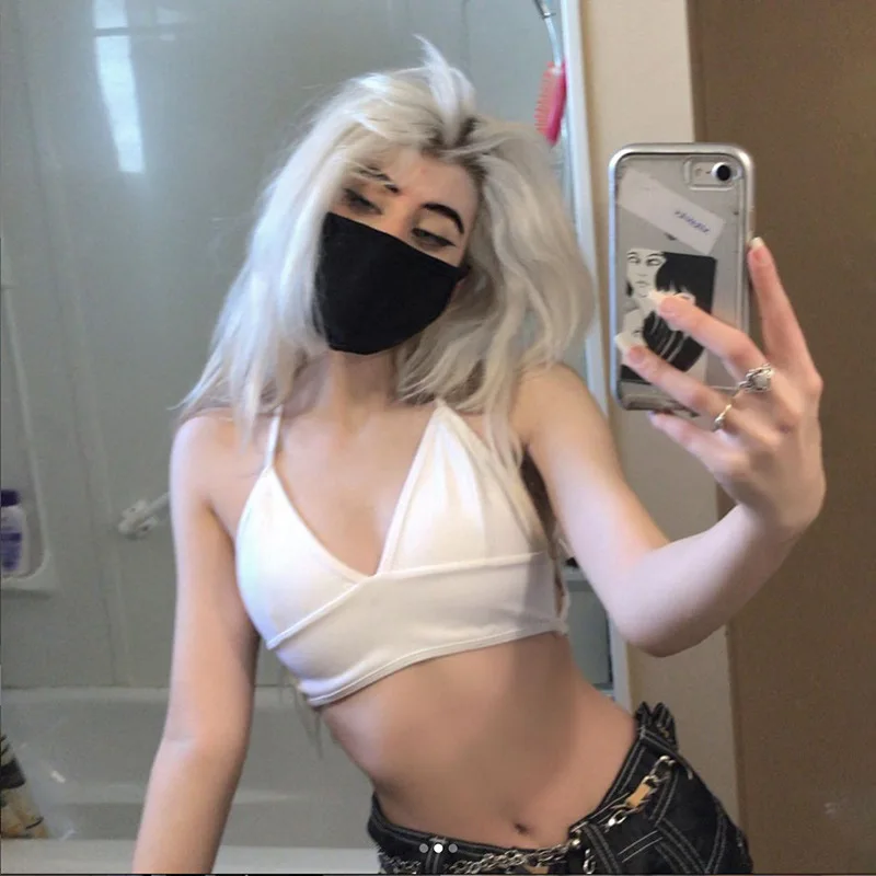 

Винтажные летние укороченные топы с лямкой на шее и открытой спиной для E-Girl, однотонные бандажные топы с глубоким V-образным вырезом и без ру...