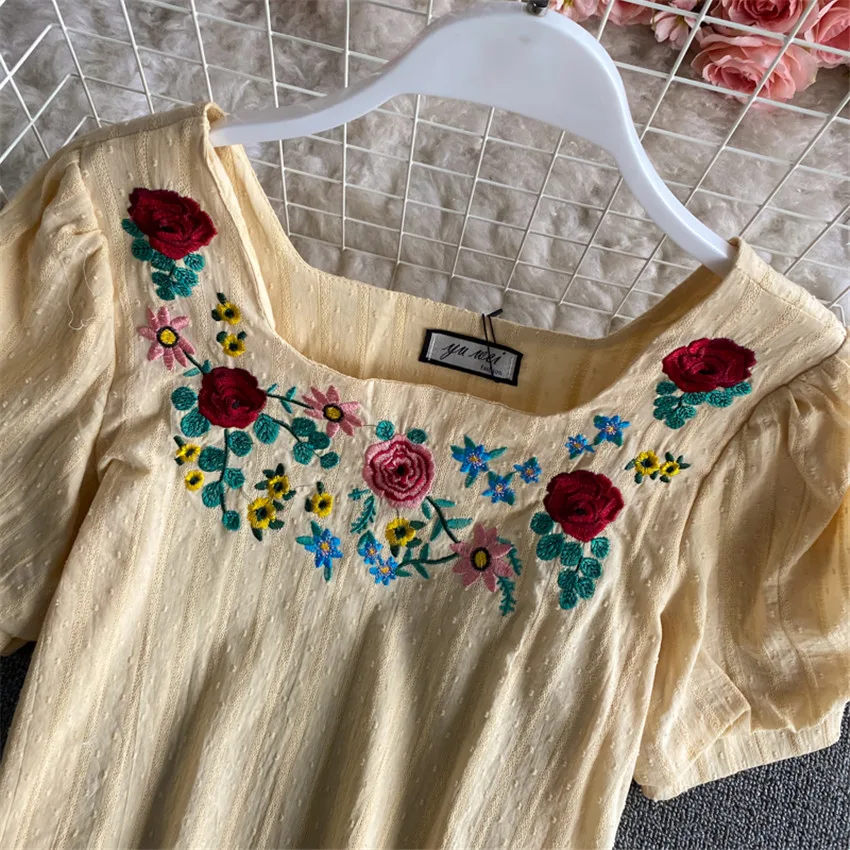 

Summer Sexy Crop Top Women Puff Sleeve Floral Embroidery White T -Shirt Female Boho Clothing Cotton T Shirt Cropped