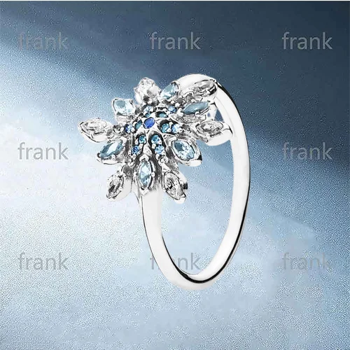 

190969NBLMX Crystallised Snowflake Ring