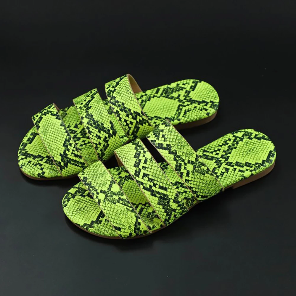 Новинка 2020 года Женские сланцы со змеиным узором Двухслойные сандалии Женская