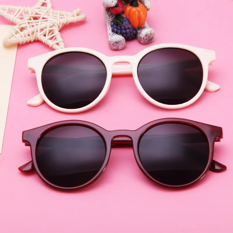 

Детские солнцезащитные очки для мальчиков, стильные солнцезащитные очки с покрытием, спортивные детские очки, Детские ретро солнцезащитны...