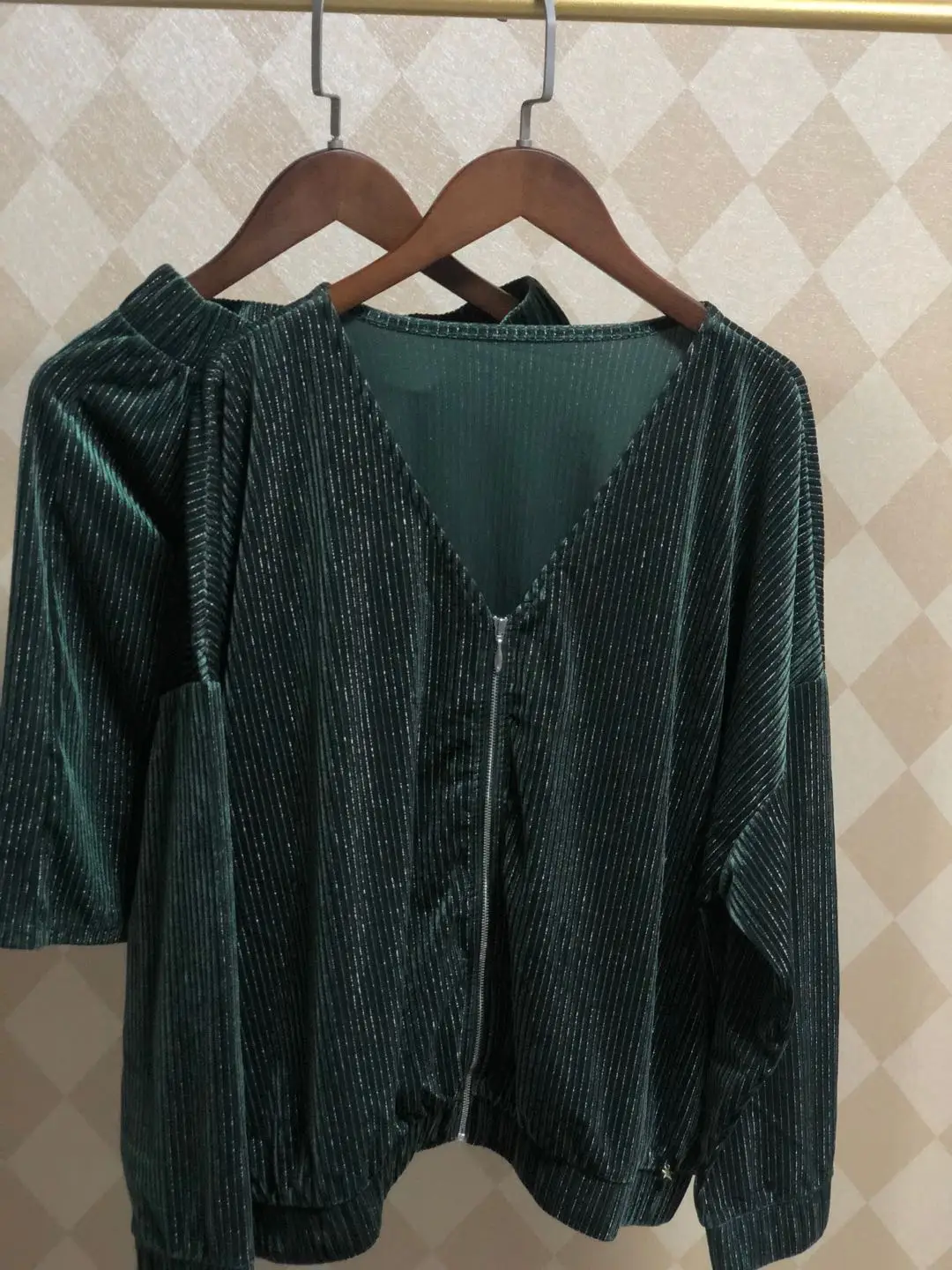 Женская куртка Вельветовая с v образным воротником|Женские куртки| |