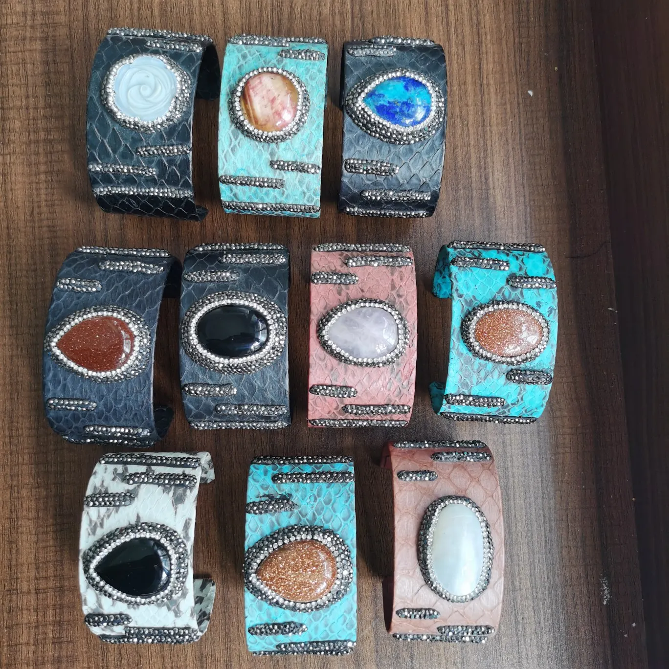 

Animal Leather Inlaid Natural Gemstone C Bangle Homme Man's Jewelry Bracciale Uomo Wide Snake Skin Father's Day Gift