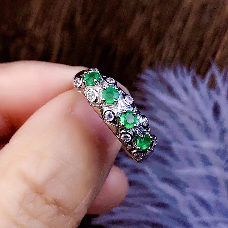 Кольцо из серебра 925 пробы с изумрудом 4 шт.|Кольца| |