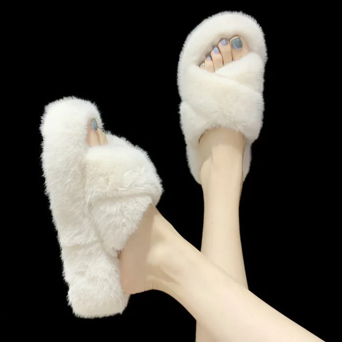 

Furry Women's slippers Outdoor Plush Fur Women Slippers Sandals with Rubber Soles Non-slip Indoor Slippers Zapatillas De Mujer