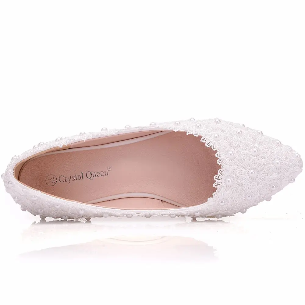 Женские свадебные туфли с жемчугом на низком каблуке вечерние острым носком