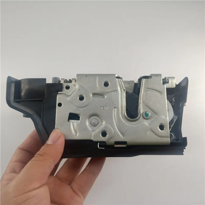 Передний драйвер левый интегрированный привод дверного замка для BMW E53 X5 OEM 51218402537