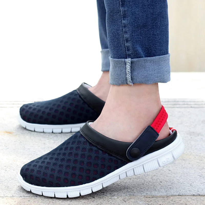 

Mens Sandals Summer Hole Shoes Breathable Water Shoes Male Beach Casual Slippers Boys Outdoor Fashion Sandals Jelly Shoes 2020