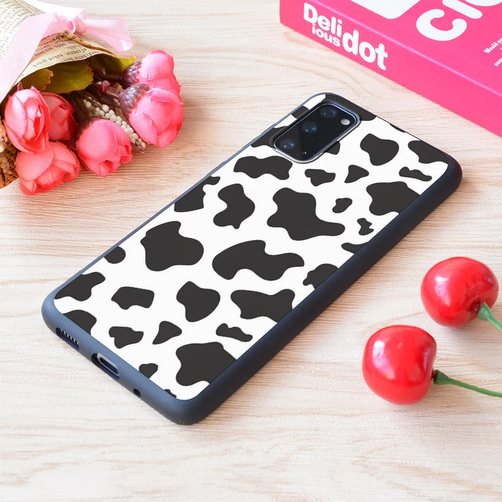 

For Samsung Galaxy Cow Print Print Soft Matt Phone Case
